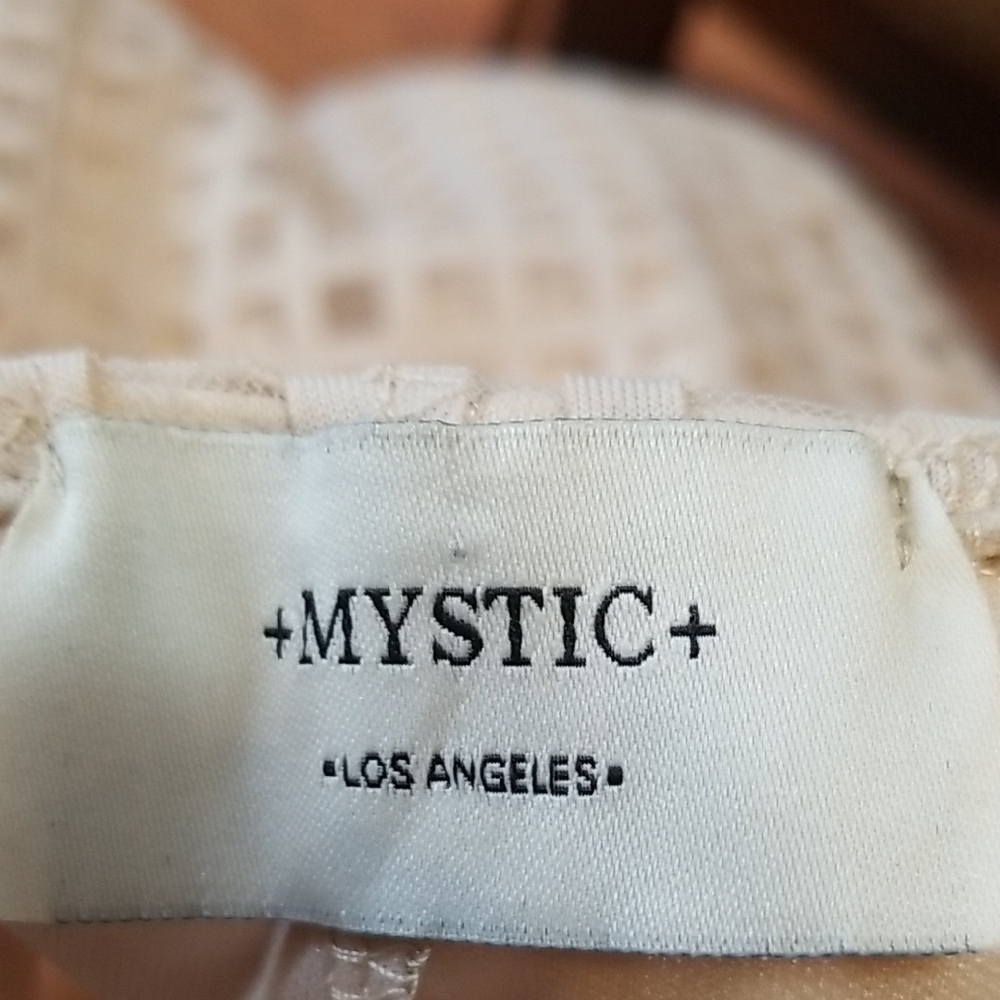 Elegant Mystic Cream Sleeveless Dress - Picture 2 of 7